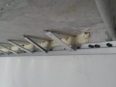 На сколько уменьшится помещение после установки натяжного потолка?