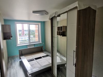 Мешает ли мебель установке натяжного потолка?