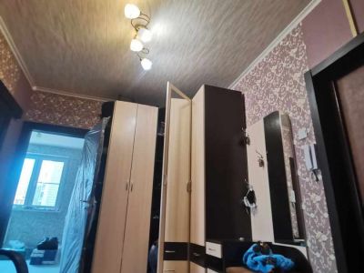 Мешает ли мебель установке натяжного потолка?